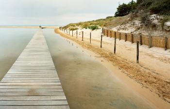 Stagno di Su Giudeu - Passerella di accesso alla spiaggia Stagno di Su Giudeu - Passerella di accesso alla spiaggia